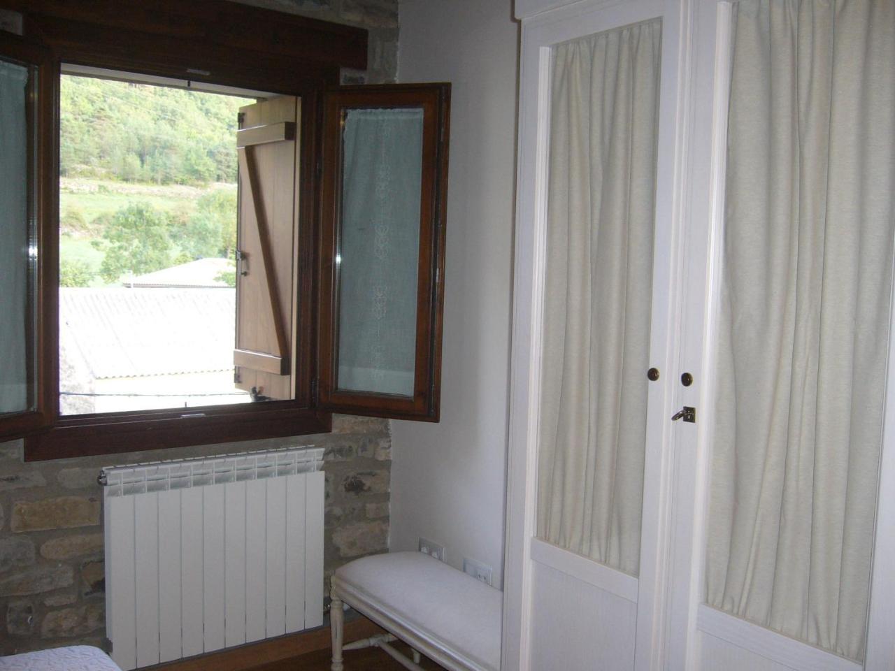 Apartamentos Cañardo Autural Oros Alto Exterior foto